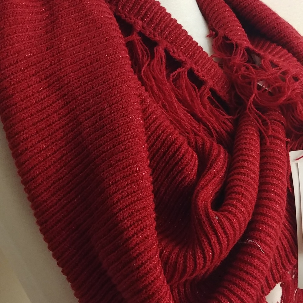 NY&CO red scarf